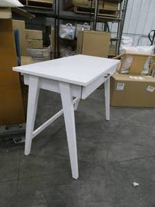 lot 4 image: New White writing desk