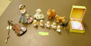 lot 55 image: Group of figurines, clay and porcelain and resin