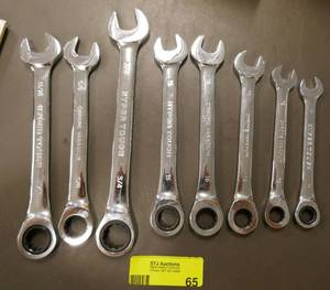 lot 65 image: Gearwrench type wrenches SAE and Metric - sizes 34 1116 58 16 15 14 12 11 - New