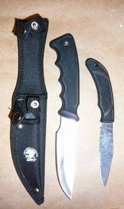 lot 88 image: 2 New hunting knife combo in sheath