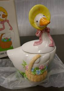 lot 113 image: New, very cute Mother Goose cookie jar