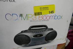 lot 145 image: CDCassetteRadio Boombox - fully working