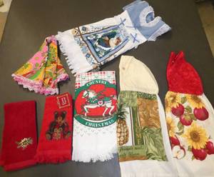 lot 195 image: group of New hand towels and bottle cover