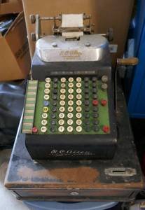 lot 213 image: Vintage RC Allen cash register  figuring machine