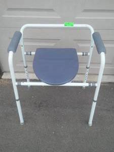 lot 53 image: Medical Adaptive Elevated Toilet Seat