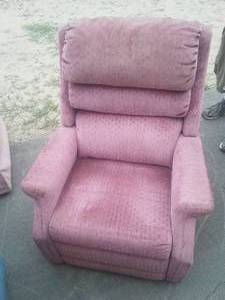 lot 64 image: Recliner Chair