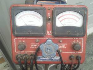 lot 68 image: Battery, Amp, Volt Tester.