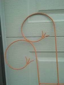 lot 111 image: Metal Trellis (3)