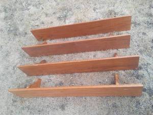 lot 125 image: Oak Shelves (4)