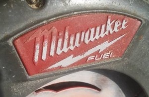 lot 135 image: Milwaukee FUEL M18 Lithium Rotary Saw.