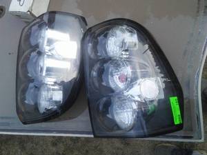 lot 165 image: 2003-2004 Trail Blazer lights (2)