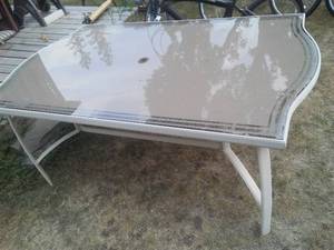 lot 168 image: Glass Top Patio Table
