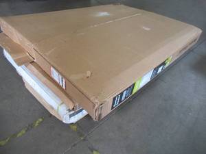 lot 108 image: WHOLESALE MIXED PALLET OF MISCELLANEOUS SHOWERBATH WALLS ANE DOORS