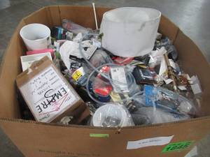 lot 127 image: WHOLESALE MIXED PALLET OF MISCELLANEOUS PLUMBING ACCESSORIES, OTHER HARDWARE AND COMMERCIAL SUPPLIES