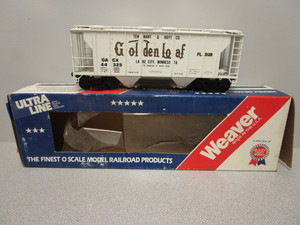 lot 110 image: WEAVER O-SCALE GOLDENLOAF BIRTHPLACE OF WATER SKIING 34 COVERED TWO BAY HOPPER