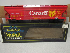lot 137 image: WEAVER O-SCALE CANADA CENTER FLOW COVERED HOPPER