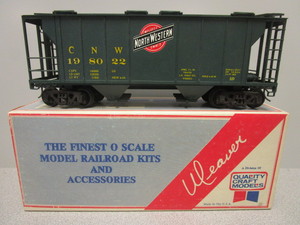 lot 140 image: WEAVER O-SCALE CHICAGO NORTHWESTERN 34 2-BAY COVERED HOPPER