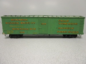 lot 156 image: SCRATCH BUILT O-SCALE 50 MENASHA WOODEN WARE WOODSIDED BOXCAR