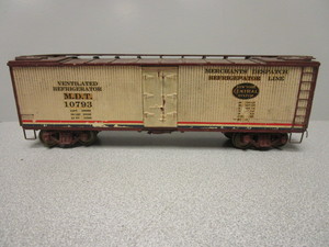 lot 162 image: VINTAGE O-SCALE NEW YORK CENTRAL REFRIGERATED BOXCAR