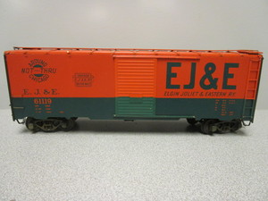 lot 166 image: O-SCALE ELGIN JOLIET & EASTERN 50 SLIDING DOOR BOXCAR