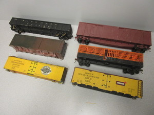 lot 195 image: SIX O-SCALE FREIGHT CARS