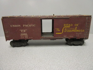 lot 196 image: SIX O-SCALE BOX CARS