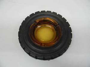 lot 42 image: RARE - VINTAGE BERGOUGNAN INDUSTRIAL TIRE ADVERTISING ASHTRAY, AMBER GLASS INSERT - VERY NICE - RARE - VERY COOL PIECE - SEE PICTURES