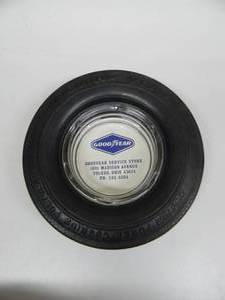 lot 52 image: VINTAGE GOODYEAR TIRES CUSTOM ADVERTISING RUBBER TIRE ASHTRAY - TOLEDO, OHIO - NICE - RARE - VERY COOL PIECE - SEE PICTURES