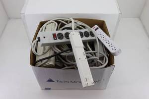 lot 17 image: Box of Power Strips
