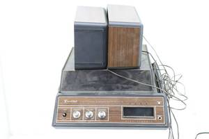 lot 43 image: 8 Track Record Player w Speakers