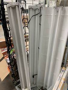 FLOURESENT LIGHT FIXTURES