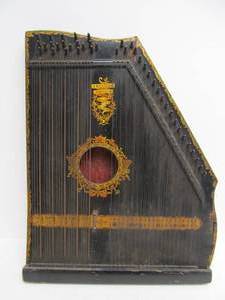 lot 22 image: Antique American Mandolin Harp