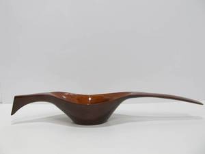 lot 25 image: Sleek Mid Century Sculpted Mahogany SnackNut Bowl