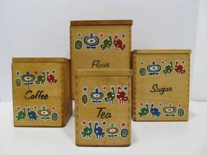 lot 38 image: Vintage Dovetailed Wood Kitchen Canister Set