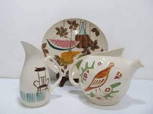 lot 137 image: Group of Vintage RED WING Dinner Ware Serving Pieces