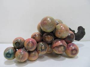 lot 145 image: Polished OnyxStone Grape Cluster