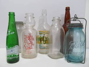 lot 68 image: Nice Lot of Vintage & Antique Bottles & Jars