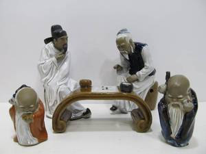 lot 74 image: Group of Chinese Porcelain Figures