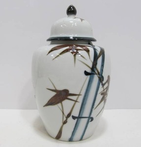 lot 75 image: Signed Vintage Japanese Porcelain Lidded Jar
