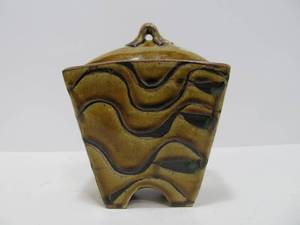 lot 80 image: Small Vintage Signed Studio Art Pottery Lidded Jar