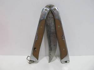 lot 88 image: Vintage WALTCO Balisong Type Knife
