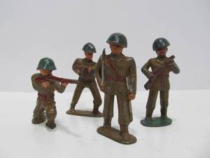 lot 90 image: Lot of 4 Vintage Painted Lead Toy Soldiers