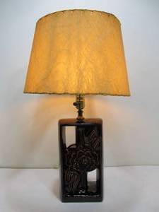lot 92 image: Mid Century Art Pottery Table Lamp wFiberglass Shade
