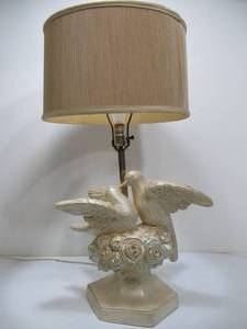lot 94 image: Signed Mid Century Lovebirds Table Lamp