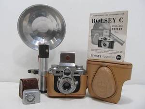 lot 100 image: Vintage BOLSEY Model C Twin Lens Reflex Film Camera wAccessories