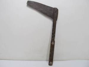 lot 103 image: Antique Primitive Bladed Tool
