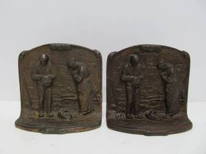 lot 111 image: Antique Gilt Cast Metal Bookends