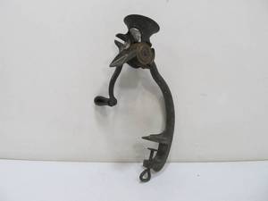 lot 166 image: Antique Landers, Frary & Clark Raisin Slicer