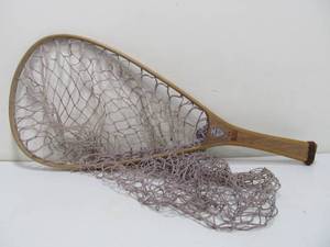lot 173 image: Old Vintage Ed Cumings Hand Held Fishing Net