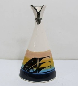 lot 208 image: Signed Vintage Ute Mountain Tribe Art Pottery Tipi Vase